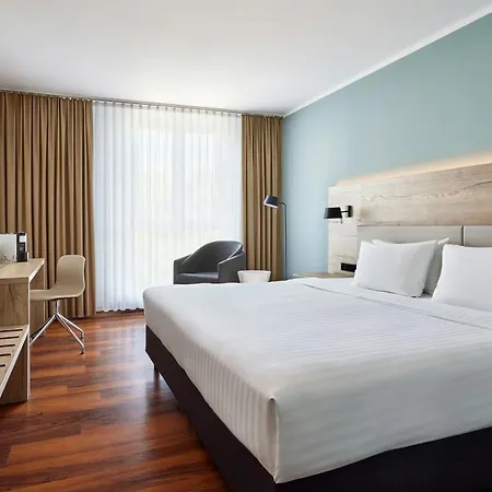 Courtyard By Marriott