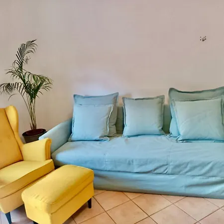 Fantastic In Center Apartment *