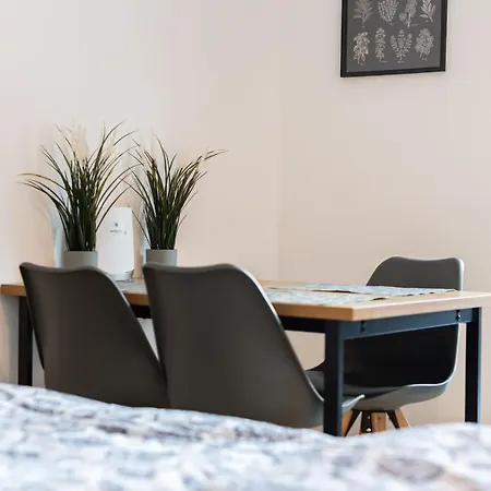 Apartment Kleines Fuer 3 *