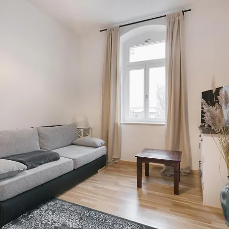 Apartment Gemuetliches Apartment 10Min Zur Neustadt -Netflix- *