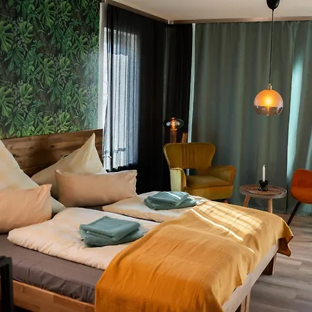 Apartment Sixty Two 62 *