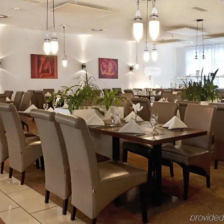 Courtyard By Marriott Hotel Dresden