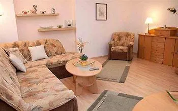 Neustadt Apartment *