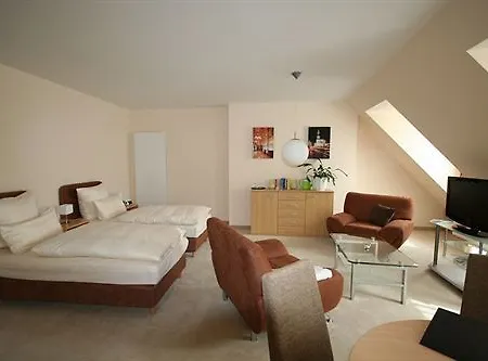 Neumarkt Aparthotel 4*