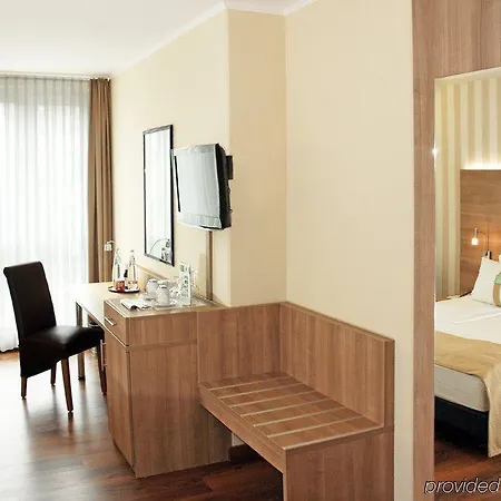 Courtyard By Marriott Hotel