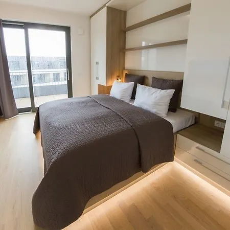 Residenz Am Zwinger Apart Otel 5*