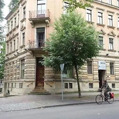 Am Bonhoefferplatz 3* Dresden