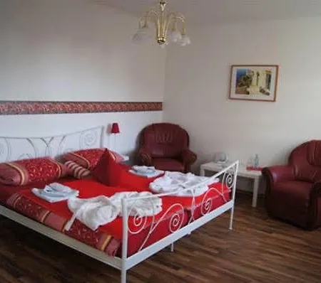 Hotel Haus Weinberg *