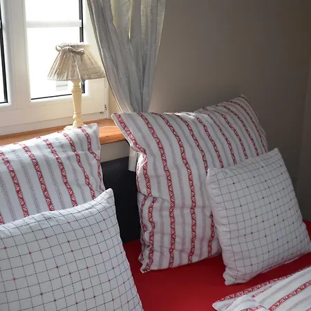 Apartment Adele - Gastezimmer Und Am Elberadweg Dresden