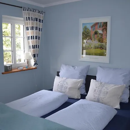 Adele - Gastezimmer Und Am Elberadweg Apartment Dresden