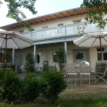 Adele - Gastezimmer Und Am Elberadweg Apartment Dresden