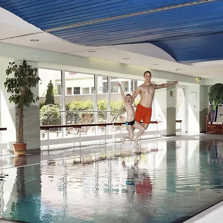 Courtyard By Marriott Hotel