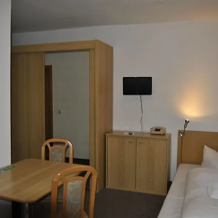 Hotel Heidenschanze 2*