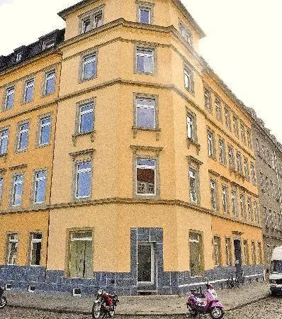 3-raum-fewo-dresden-zentrum-balkon-blick-auf-altstadt-l10 * Dresden