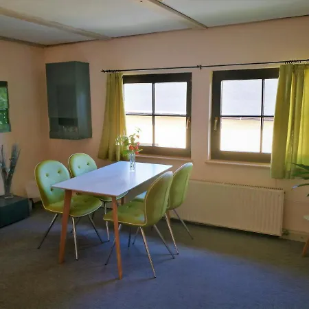 Elbhangzimmer Bed & Breakfast Dresden