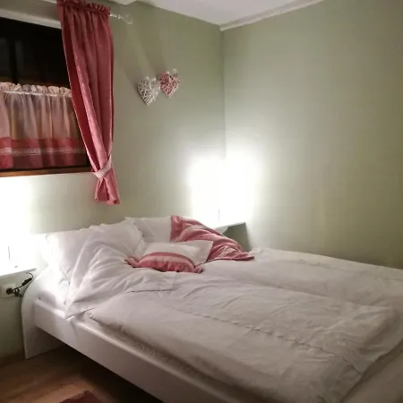 Bed & Breakfast Elbhangzimmer *