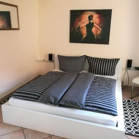 Bed & Breakfast Elbhangzimmer *