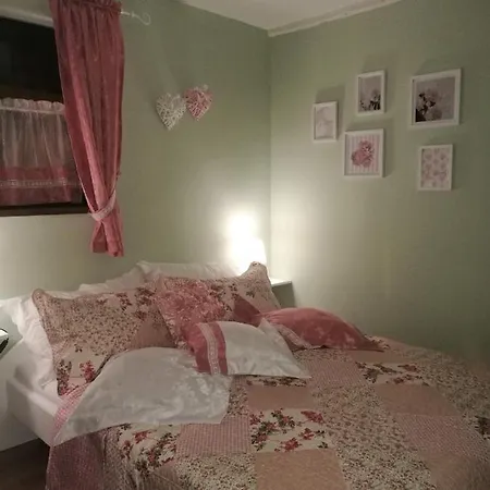 Bed & Breakfast Elbhangzimmer Dresden