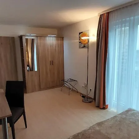 Am Schillergarten Apartment *