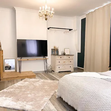 New Deluxe In Quiet Back House Dresden