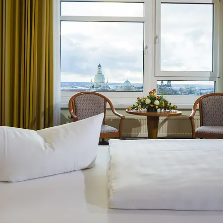 Am Terrassenufer 4* Dresden
