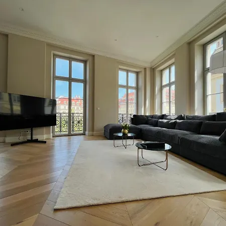 Luxury / 3-raum-suite An Der Frauenkirche / 4 Apartamento Dresde