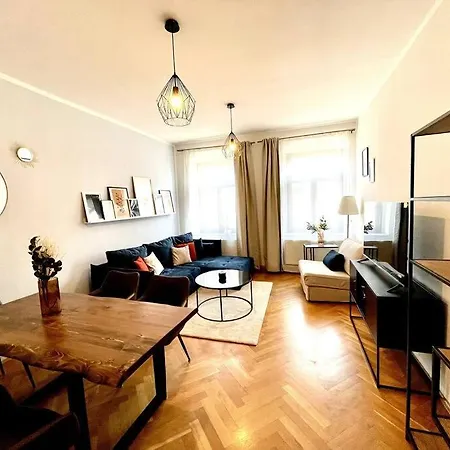 Casarina - Stilvoller Altbau In Zentraler Lage * Dresda