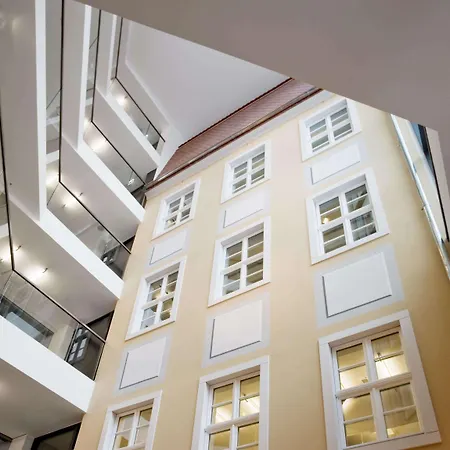 Innside By Meliá 4*