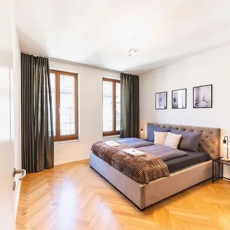 Apartment Tip! 120 Qm Direkt Am Neumarkt *