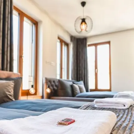 Tip! 120 Qm Direkt Am Neumarkt Apartment