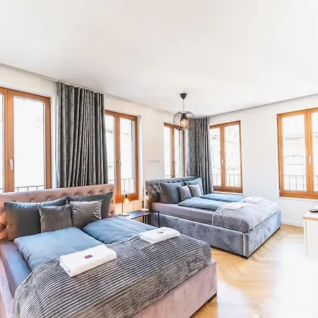 Apartment Tip! 120 Qm Direkt Am Neumarkt *