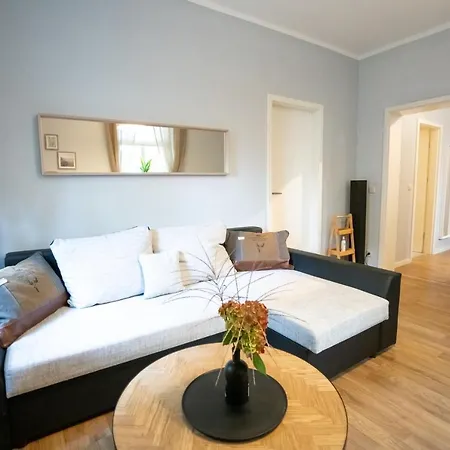 Toni Charming Im Idyllischem Villenviertel Mit Netflix * Drezda
