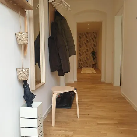 Apartment Wiener Palais Am Grossen Garten, Arbeitsplatz, Familie, 7 Pers, Smart-tv *