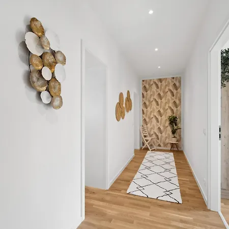 Wiener Palais Am Grossen Garten, Arbeitsplatz, Familie, 7 Pers, Smart-tv Apartment