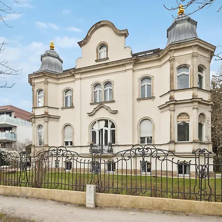 Wiener Palais Am Grossen Garten, Arbeitsplatz, Familie, 7 Pers, Smart-tv Apartment *