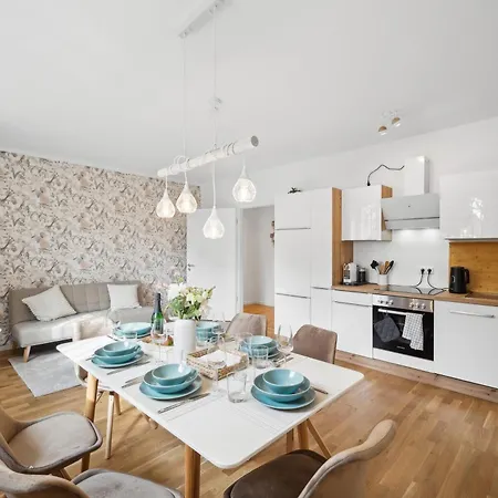 Wiener Palais Am Grossen Garten, Arbeitsplatz, Familie, 7 Pers, Smart-tv