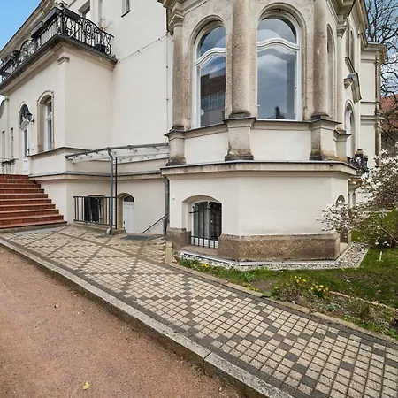 Apartment Wiener Palais Am Grossen Garten, Arbeitsplatz, Familie, 7 Pers, Smart-tv *