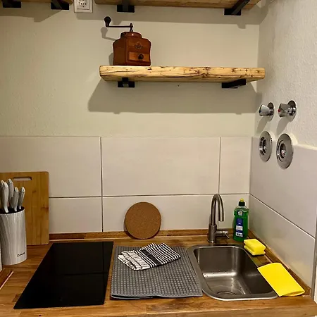 An Der Elbe Mit Balkon, Kueche Und Netflix Apartment *