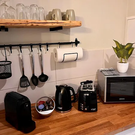 An Der Elbe Mit Balkon, Kueche Und Netflix Apartment *