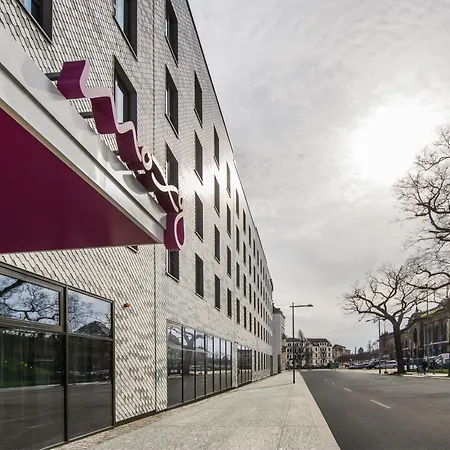 Moxy Neustadt Hotell 3*
