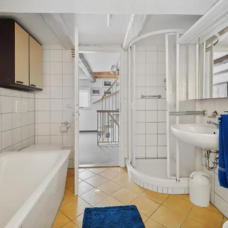 Beautiful In With Kitchen Holiday home