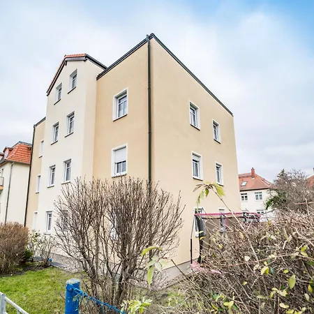 Apartment Cozyhomz Bis 5 Personen Mit Stellplatz Dresden