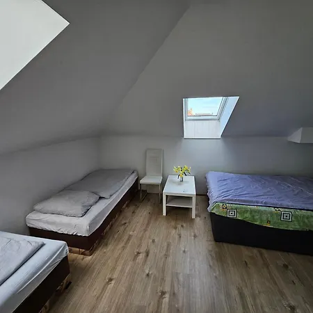 Wohngemeinschaft- Einzelne Apartment *
