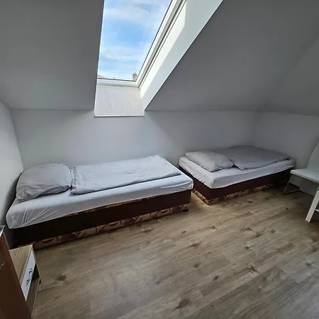 Apartment Wohngemeinschaft- Einzelne Dresden
