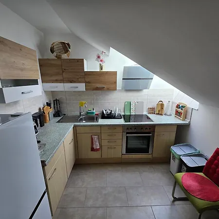 Wohngemeinschaft- Einzelne Apartment