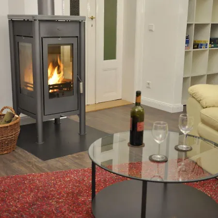 Reger Apartment *
