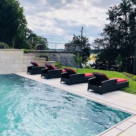 Beheizbarer Pool - Zentral & Modern Mit Elbzugang! Casa vacanze