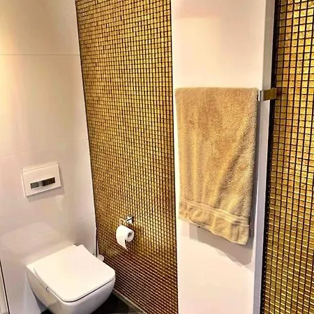 Casa vacanze Beheizbarer Pool - Zentral & Modern Mit Elbzugang! Dresda
