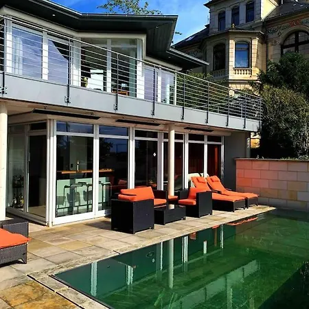 Beheizbarer Pool - Zentral & Modern Mit Elbzugang! Casa vacanze *