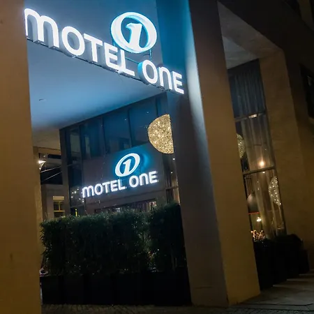 Otel One Am Zwinger 3*